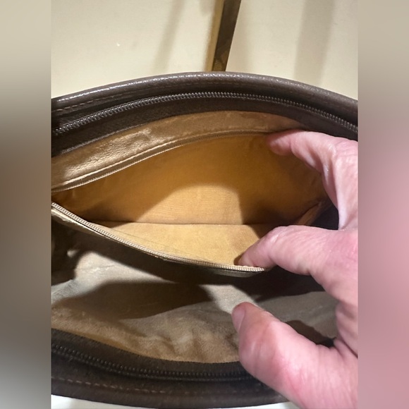 Gucci Accessories Collection Monogramam Vintage Pouch W/added Strap - Picture 12 of 14